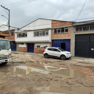 VENTA BODEGA 650M² PUENTE ARANDA