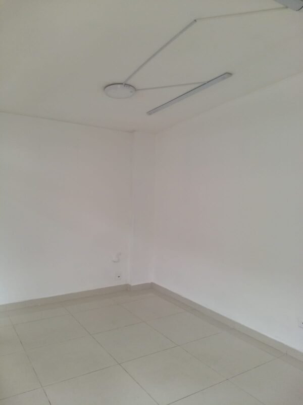VENTA LOCAL COMERCIAL EN CHAPINERO - Imagen 3