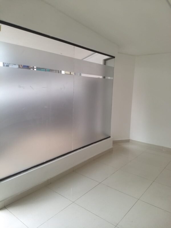 VENTA LOCAL COMERCIAL EN CHAPINERO - Imagen 4