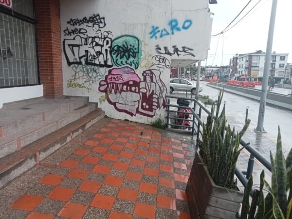ARRIENDO LOCAL EN CHAPINERO 40 M² - Imagen 3