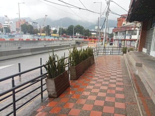 ARRIENDO LOCAL EN CHAPINERO 40 M² - Imagen 4