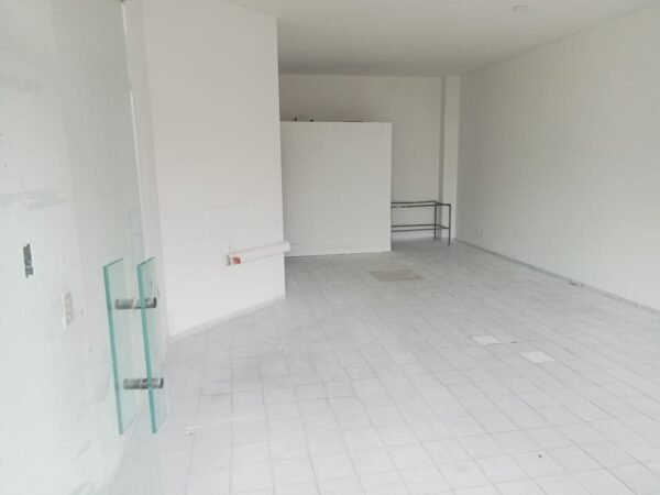 ARRIENDO LOCAL EN CHAPINERO 40 M² - Imagen 11