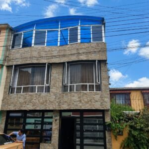 Casa Álamos Norte tres Niveles