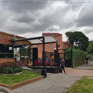 Casa en fontibon cofradia en venta 110 metros cuadrados conjunto cerrado