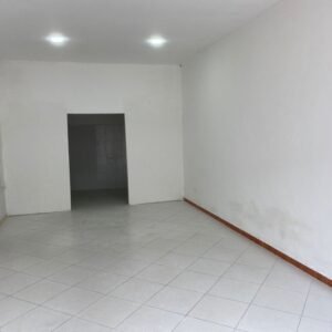 ARRIENDO LOCAL SANTASOFIA