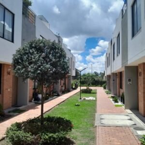 CONDOMINIO SAN ISIDRO VEREDA BOJACA CHIA CASA EN VENTA 74 M2