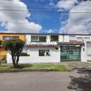 VENTA CASA EN LAS VILLAS
