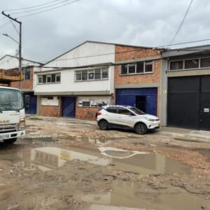 VENTA BODEGA 650M² PUENTE ARANDA