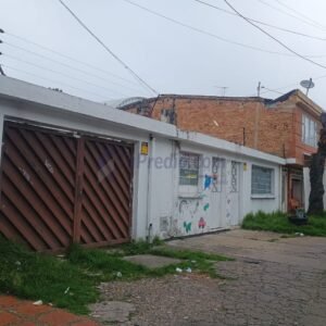 VENDO CASA AMPLIA EN TOBERIN
